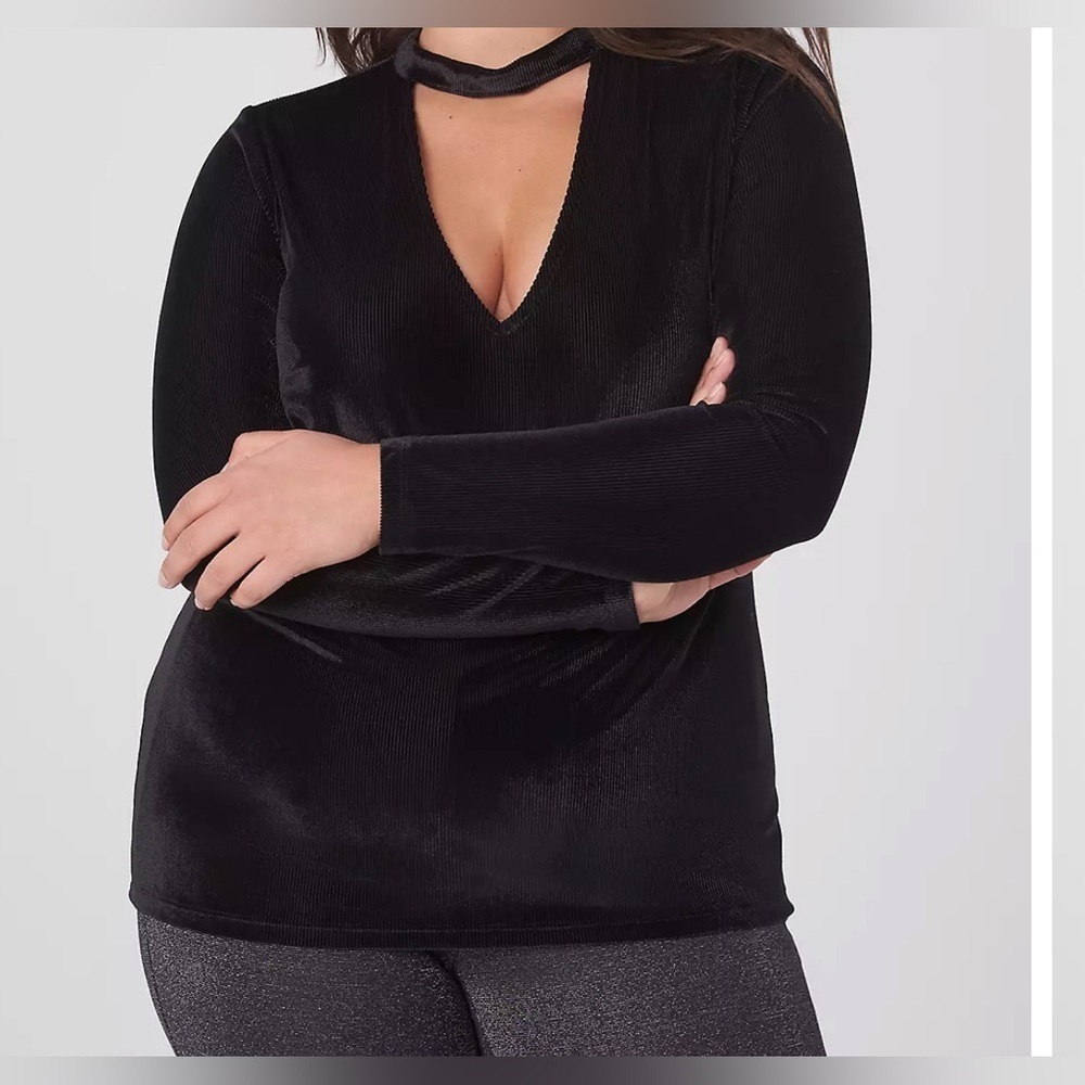 Lane Bryant Black Velvet Velour Mock Neck Cut Out Ribbed Top size 22/24